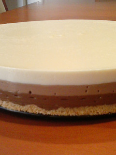 Una foto de Tarta de tres chocolates