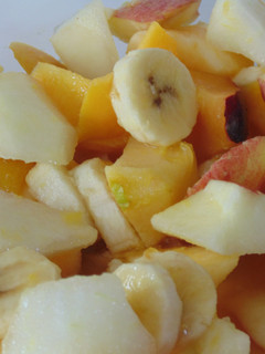 Una foto de Macedonia de fruta variada