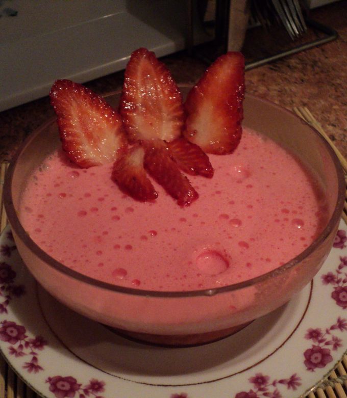 Una foto de Bavaroise de frutilla con fruta natural