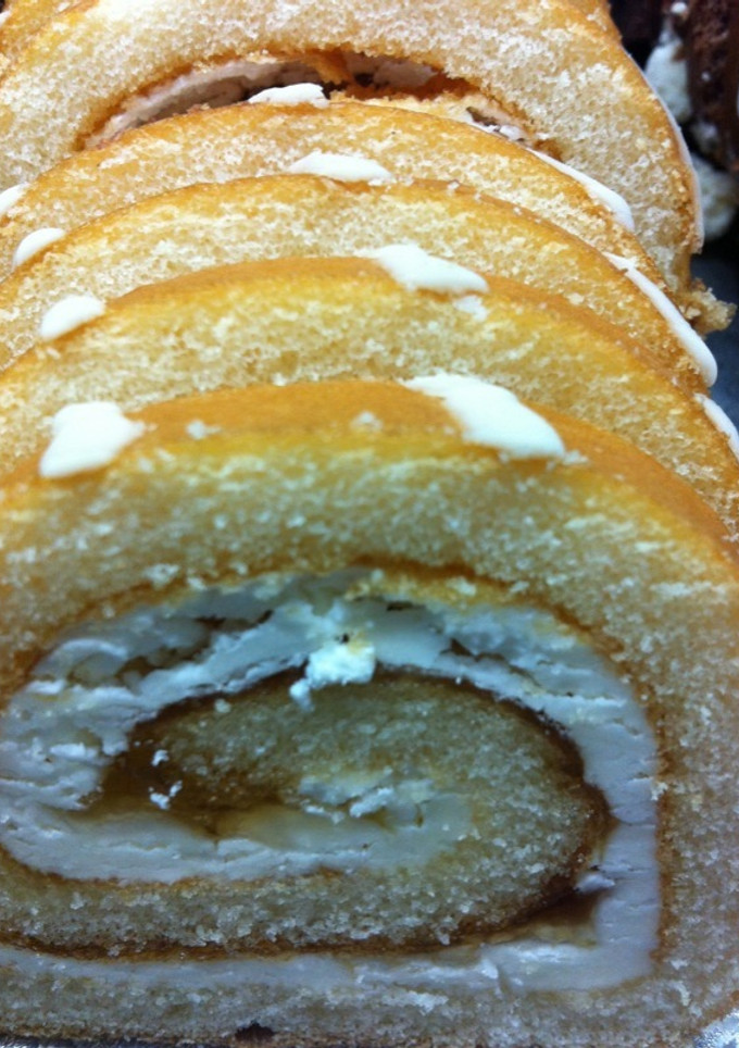 Una foto de Brazo de gitano relleno de crema