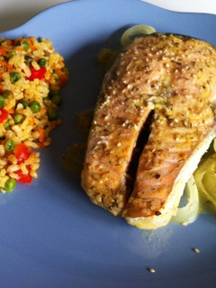 Una foto de Salmón al papillote con vinagreta de mostaza-miel