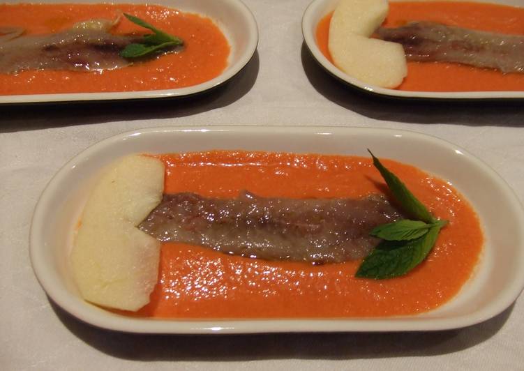 Filetes de sardina con salmorejo