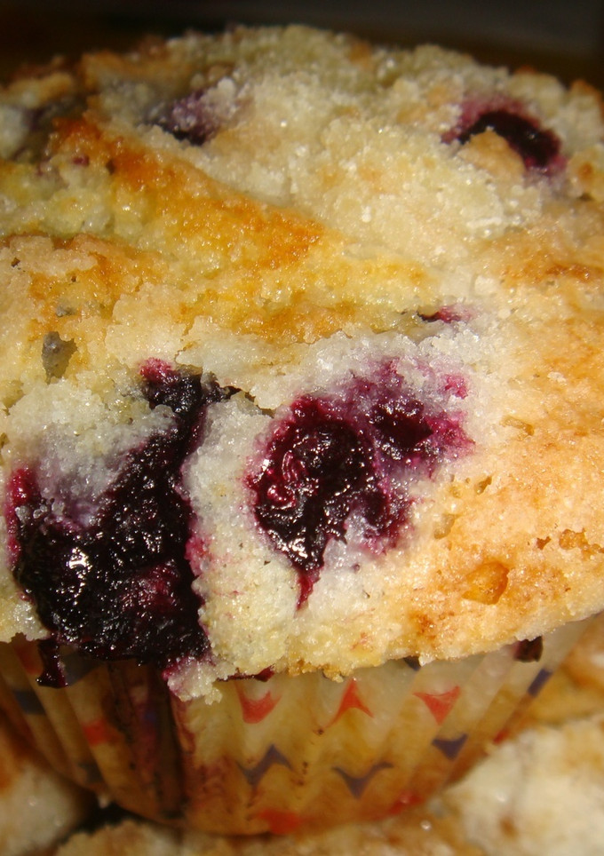 Una foto de Blueberry crumble muffins