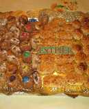 Panellets, famosos mazapanes de piñones, café, chocolate, nueces.