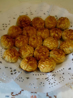 Una foto de Empiñonados (panellets)