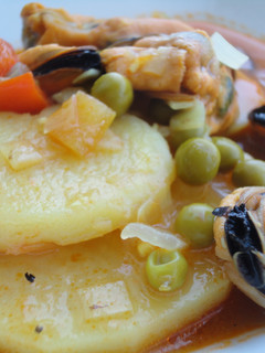 Una foto de Mejillones con patatas