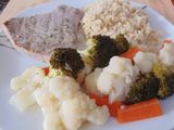 Atún fresco a la plancha con verduras al vapor