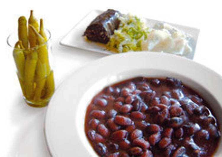 Alubias de Tolosa con berza y morcilla