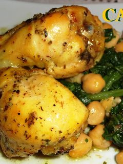 Una foto de Jamoncitos de pollo al curry con acelgas y garbanzos