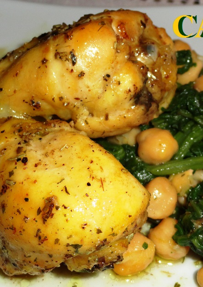 Una foto de Jamoncitos de pollo al curry con acelgas y garbanzos