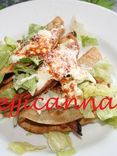 A picture of Crispy Chicken Tacos with Broth.