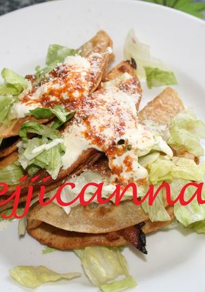 A picture of Crispy Chicken Tacos with Broth.