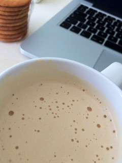 Una foto de Capuccino rápido y espumoso