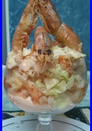 Una foto de Cóctel de mariscos