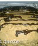 Torta simple decorada con crema moka