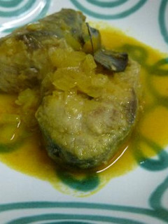 Una foto de Caballa en escabeche al curry rojo