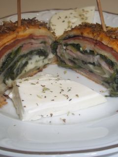Una foto de Piruletas de hojaldre con espinacas y jamón york