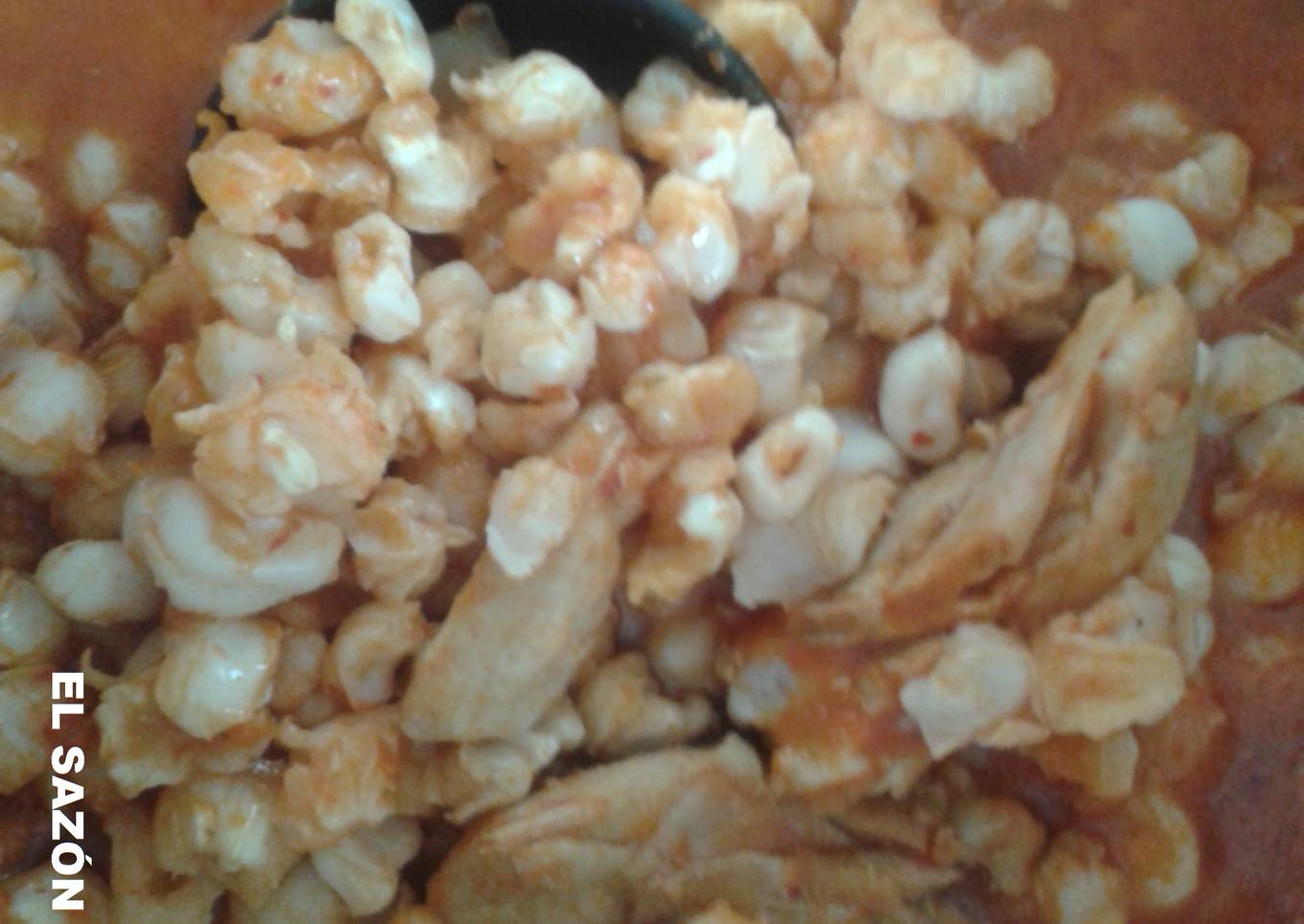 Pozole rojo con pollo<br />