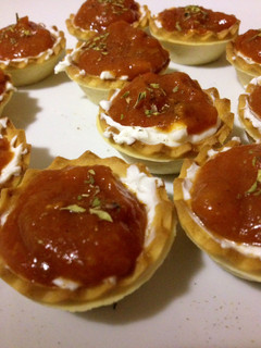 Una foto de Tartaletas de boloñesa con queso