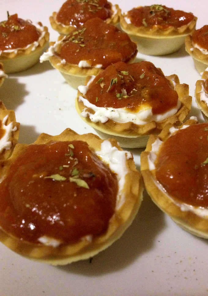Una foto de Tartaletas de boloñesa con queso