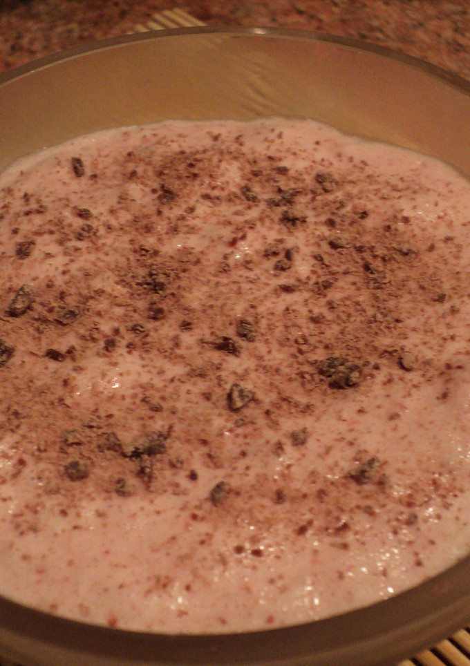 Una foto de Mousse de frutilla súper fácil
