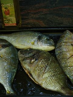 Una foto de Dorada, vidriada y mabre de pincho rápida 
