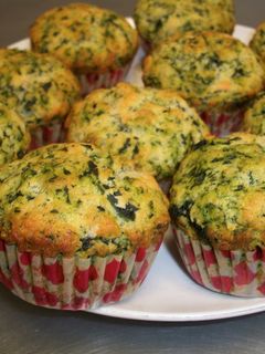 Una foto de Muffins de espinaca y parmesano