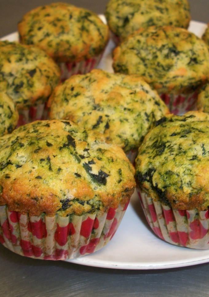 Una foto de Muffins de espinaca y parmesano