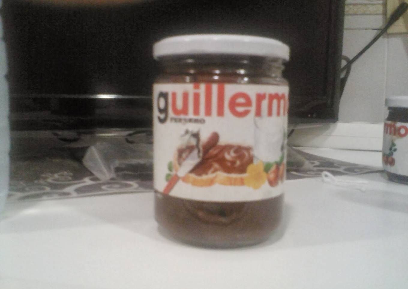 Crema de leche, cacao, avellanas y azúcar