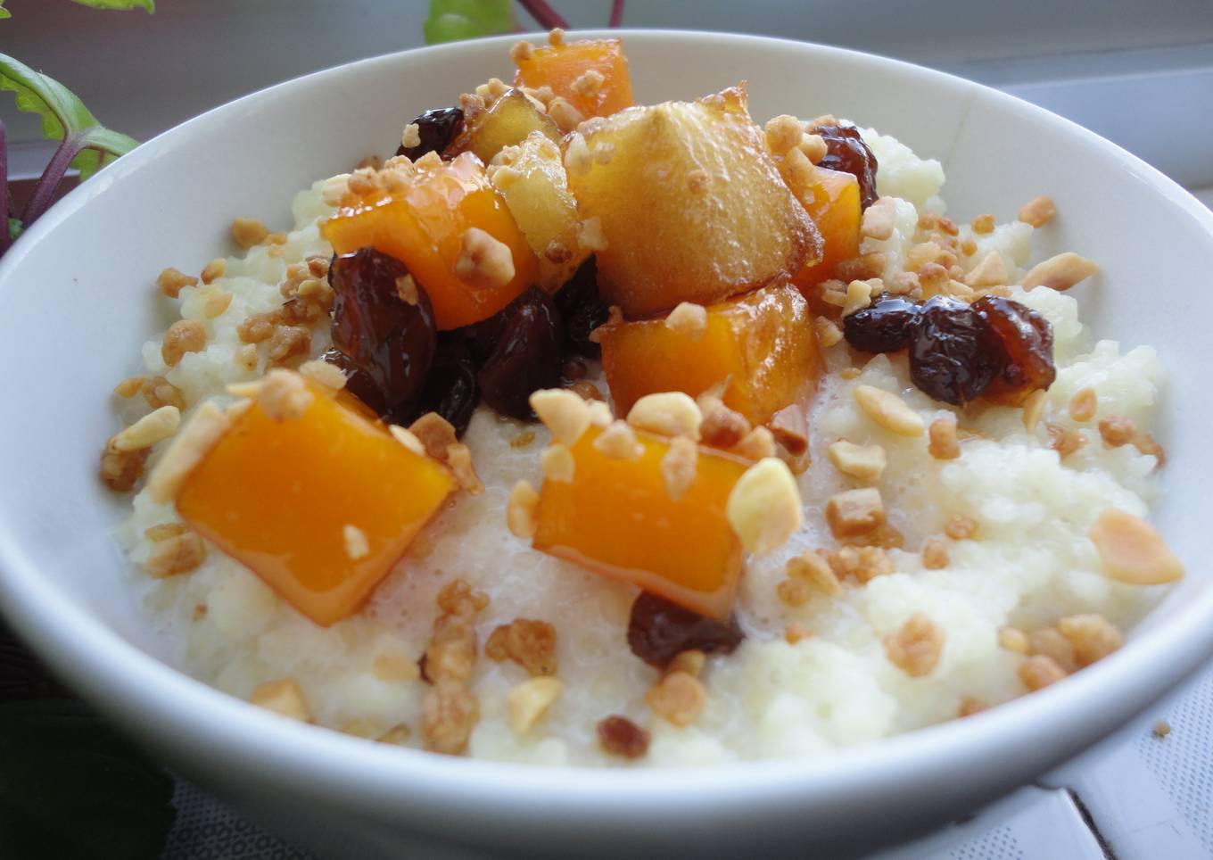 Cous cous  con leche y frutas
