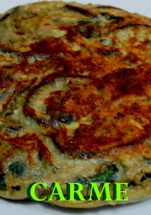 Una foto de Tortilla de berenjena y espinacas