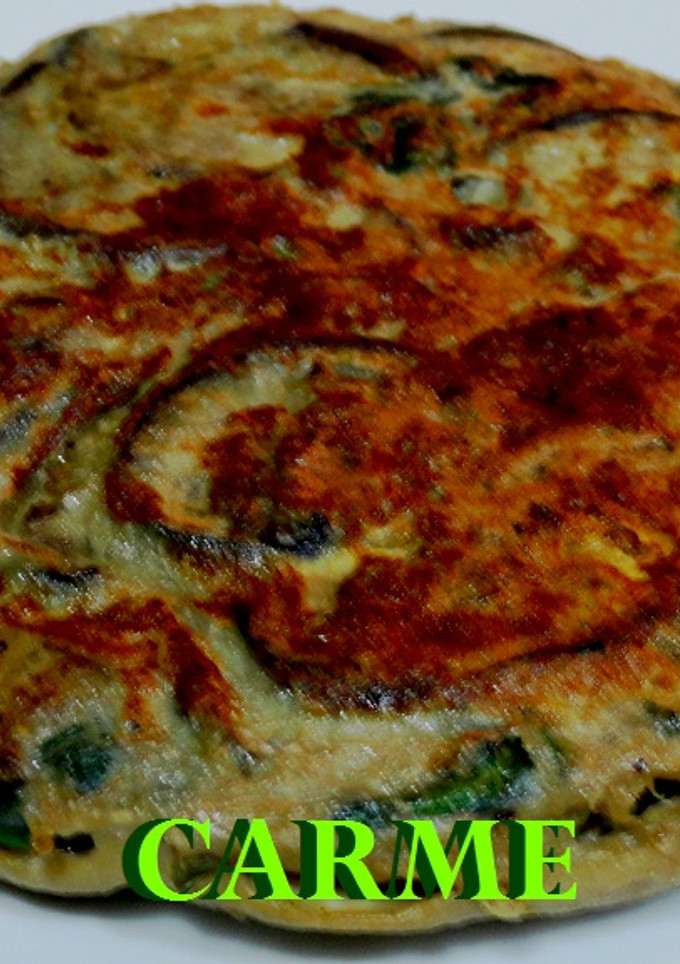 Una foto de Tortilla de berenjena y espinacas
