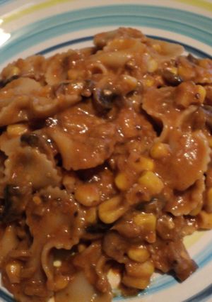 Una foto de Corbatitas en salsa alfredo criolla