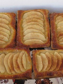 Una foto de PASTEL DE HOJALDRE CON MANZANA