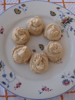 Una foto de MERENGUES DE CANELA