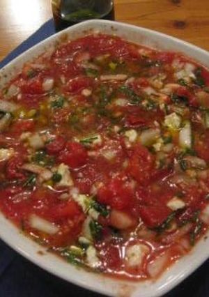Una foto de Ensalada de tomate con queso feta