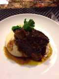 Costillas de ternera al vino tinto