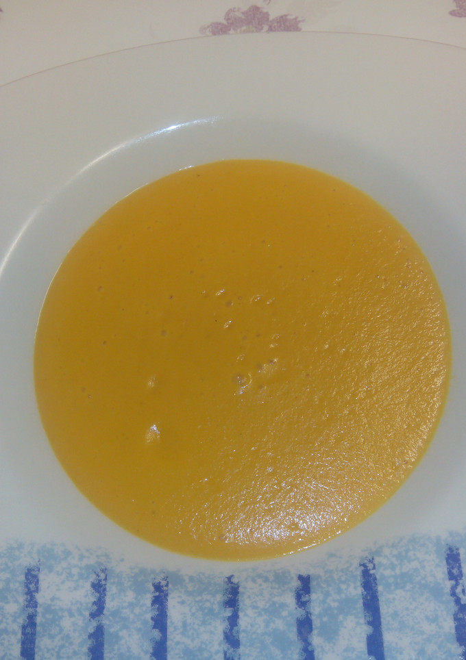 Una foto de Crema de verduras y zanahorias
