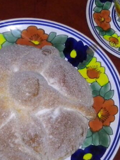 Una foto de Pan de muerto auténtico