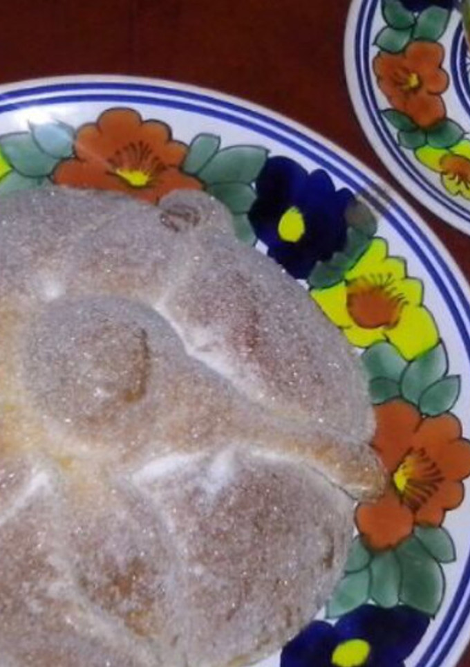 Una foto de Pan de muerto auténtico
