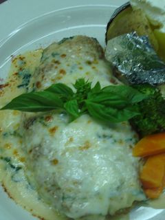 Una foto de Filetes de corvina rellenos de camarones