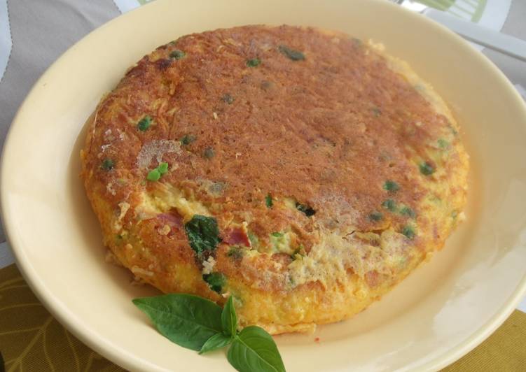 Frittata de fideos chinos con mozzarella