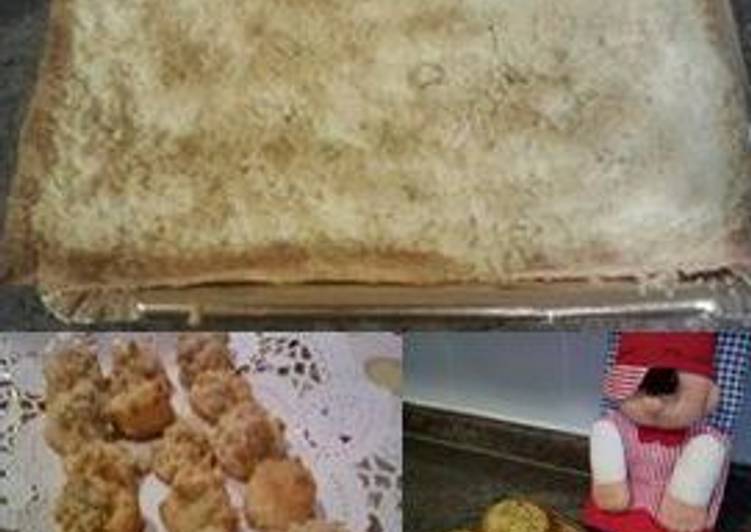 Coca de mollitas (masa de hojaldre)