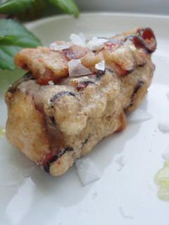 Una foto de Crujiente de pulpo y piquillos