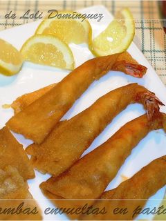 Una foto de Gambas envueltas en pasta brick con salsa rosa (Cóctel)