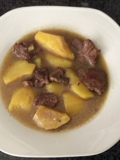 Una foto de Estofado de ternera con patatas AMC