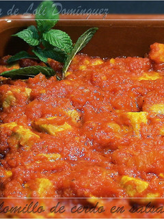 Una foto de Solomillo de cerdo en salsa de tomate