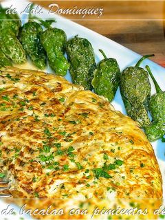 Una foto de Tortilla de bacalao con pimientos de Padrón
