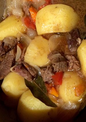 Una foto de Estofado de carne y papa