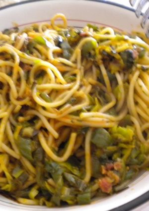 Una foto de Espaguetis con verduras